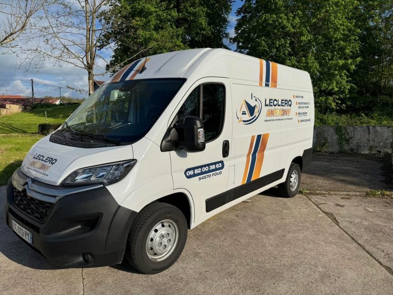photo d'un adhésif véhicule Leclerq Anthony par Grafeek Communication / Imprimerie Arlequin, agence de communication visuelle à Dommartin-lès-Toul